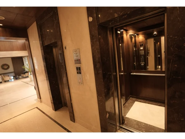 Golden Sarovar Portico